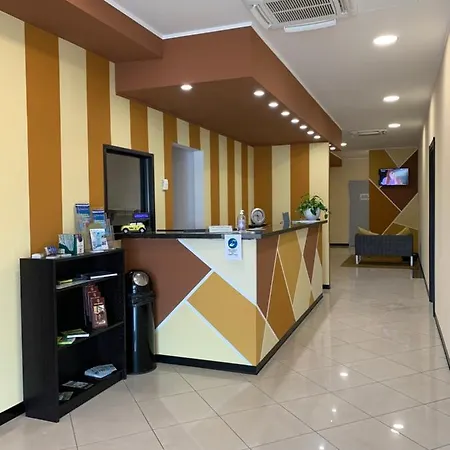 Hotel Bussana 3*
