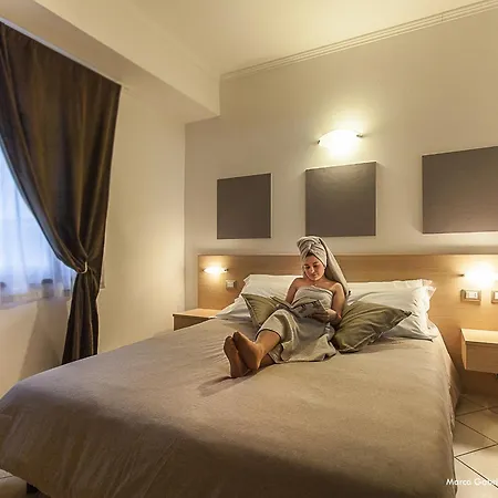 Bussana Hotel 3*